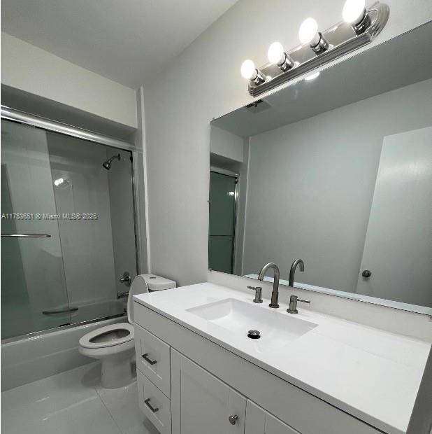 Hollywood, FL 33020,2307 Taylor St #205