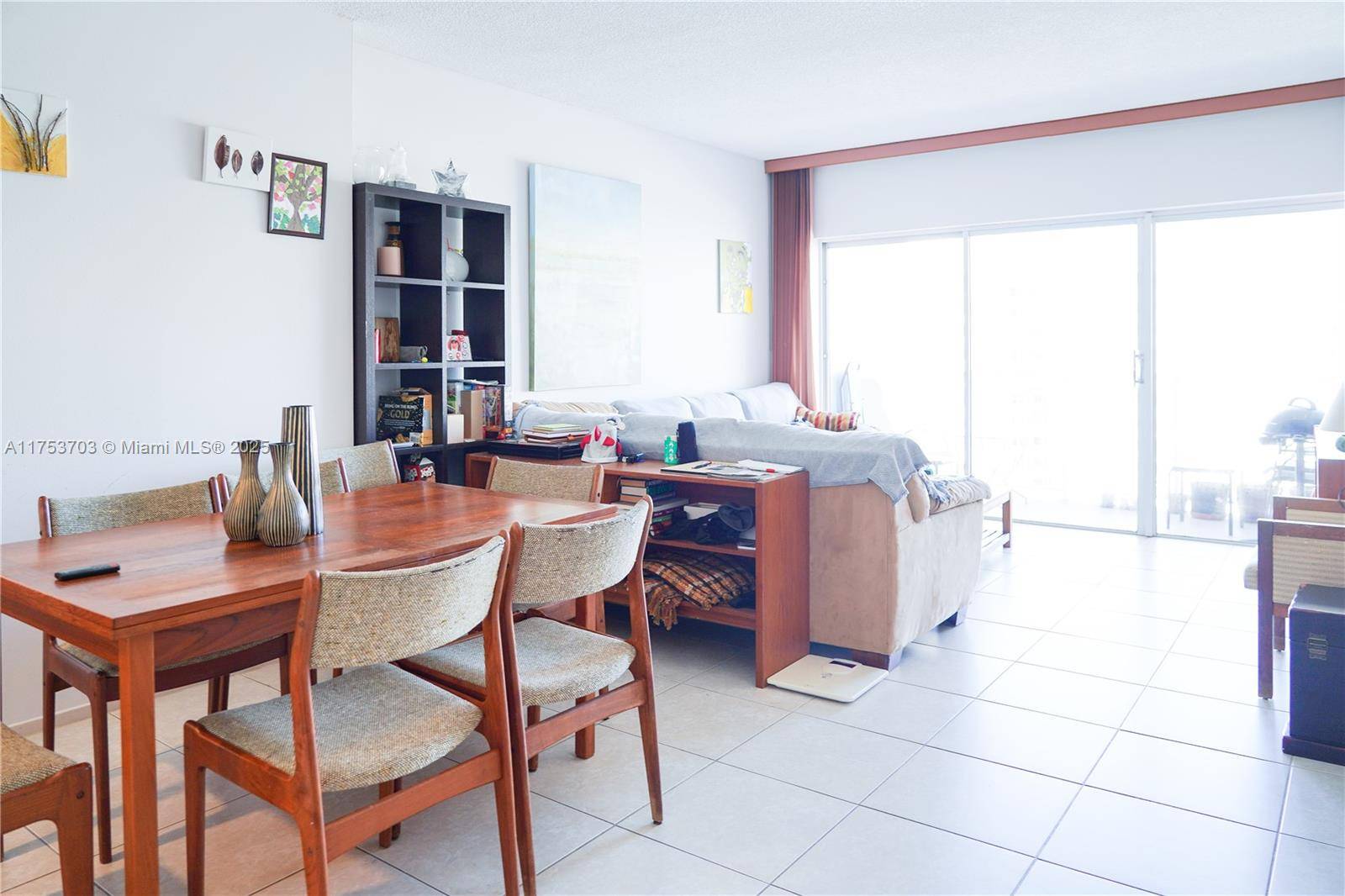 Sunny Isles Beach, FL 33160,500 Bayview Dr #1219