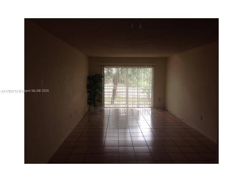 Lauderdale Lakes, FL 33311,3610 NW 21st St #407
