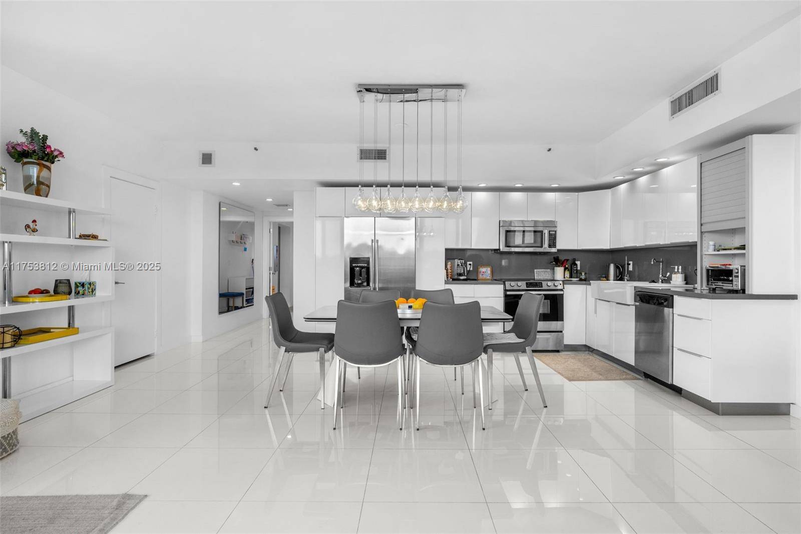 Sunny Isles Beach, FL 33160,445 Poinciana Dr #1530