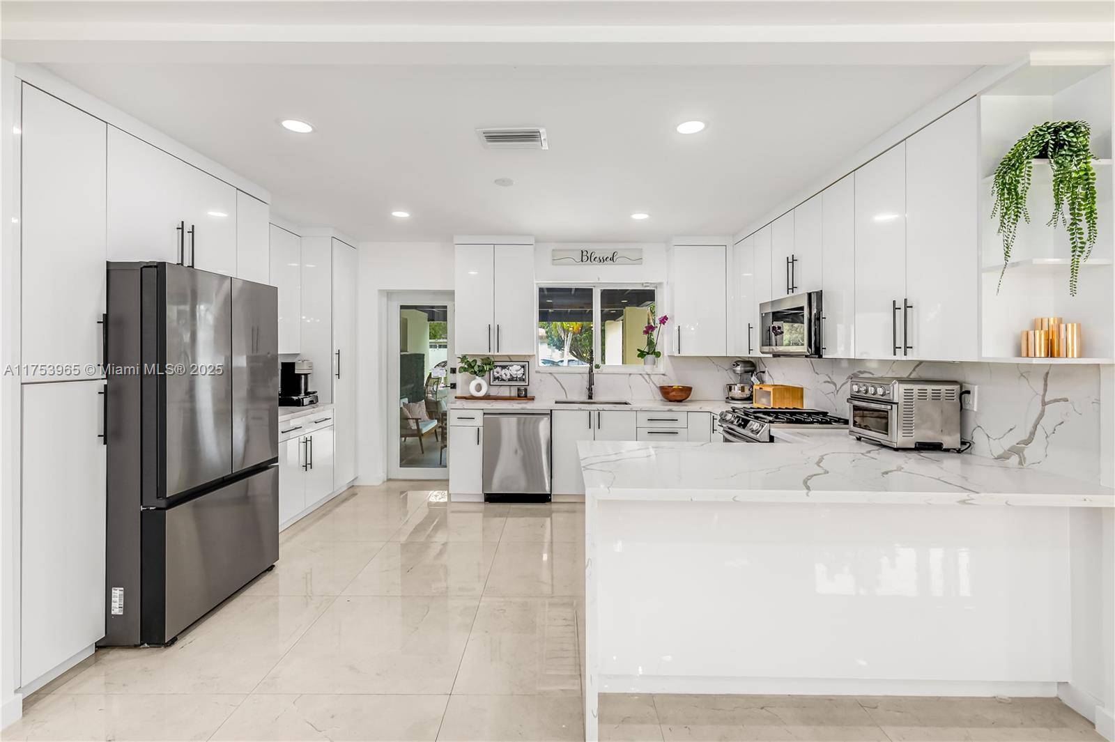 North Miami, FL 33161,13230 NE Miami Ct