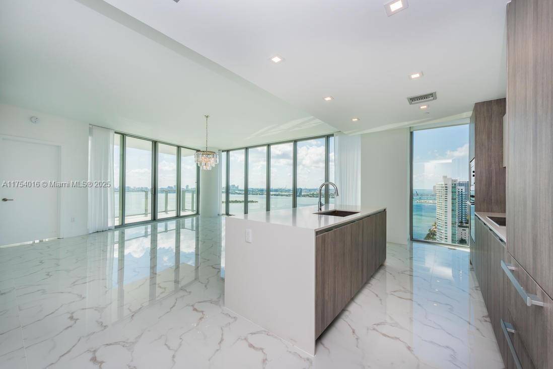 Miami, FL 33137,2900 NE 7 AVE #2607
