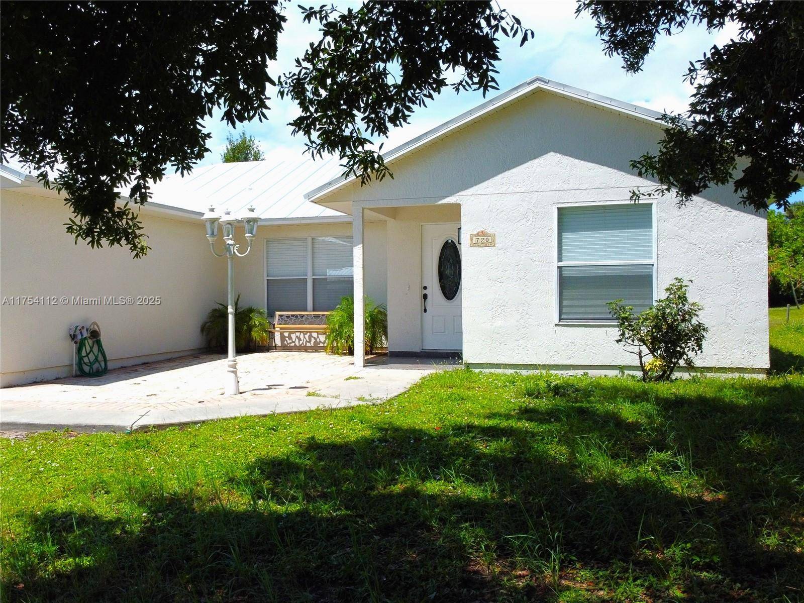Vero Beach, FL 32962,720 2nd Pl SW