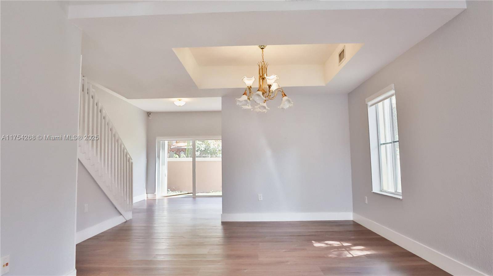 Miami, FL 33174,8822 W Flagler St #14