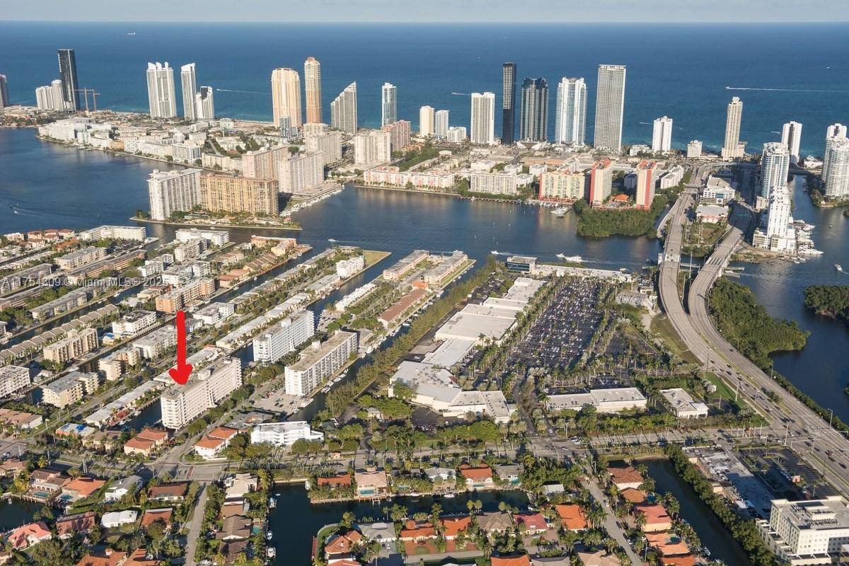 North Miami Beach, FL 33160,3545 NE 166th St #807