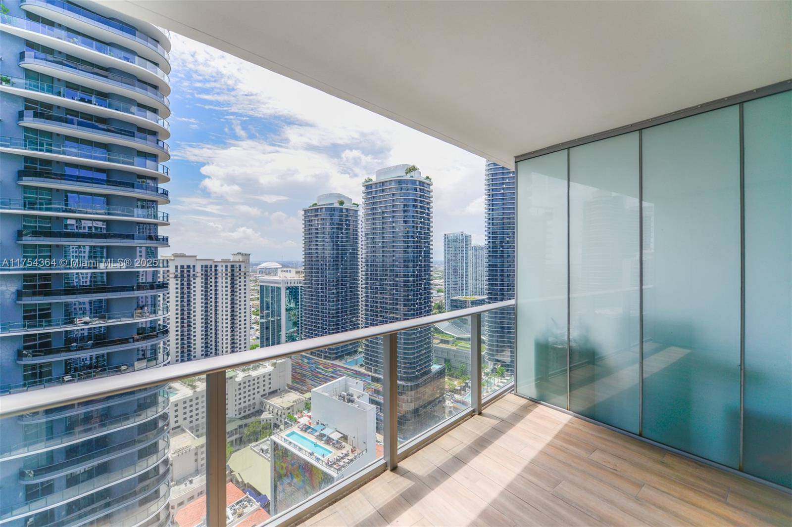 Miami, FL 33131,1010 Brickell Ave #3710