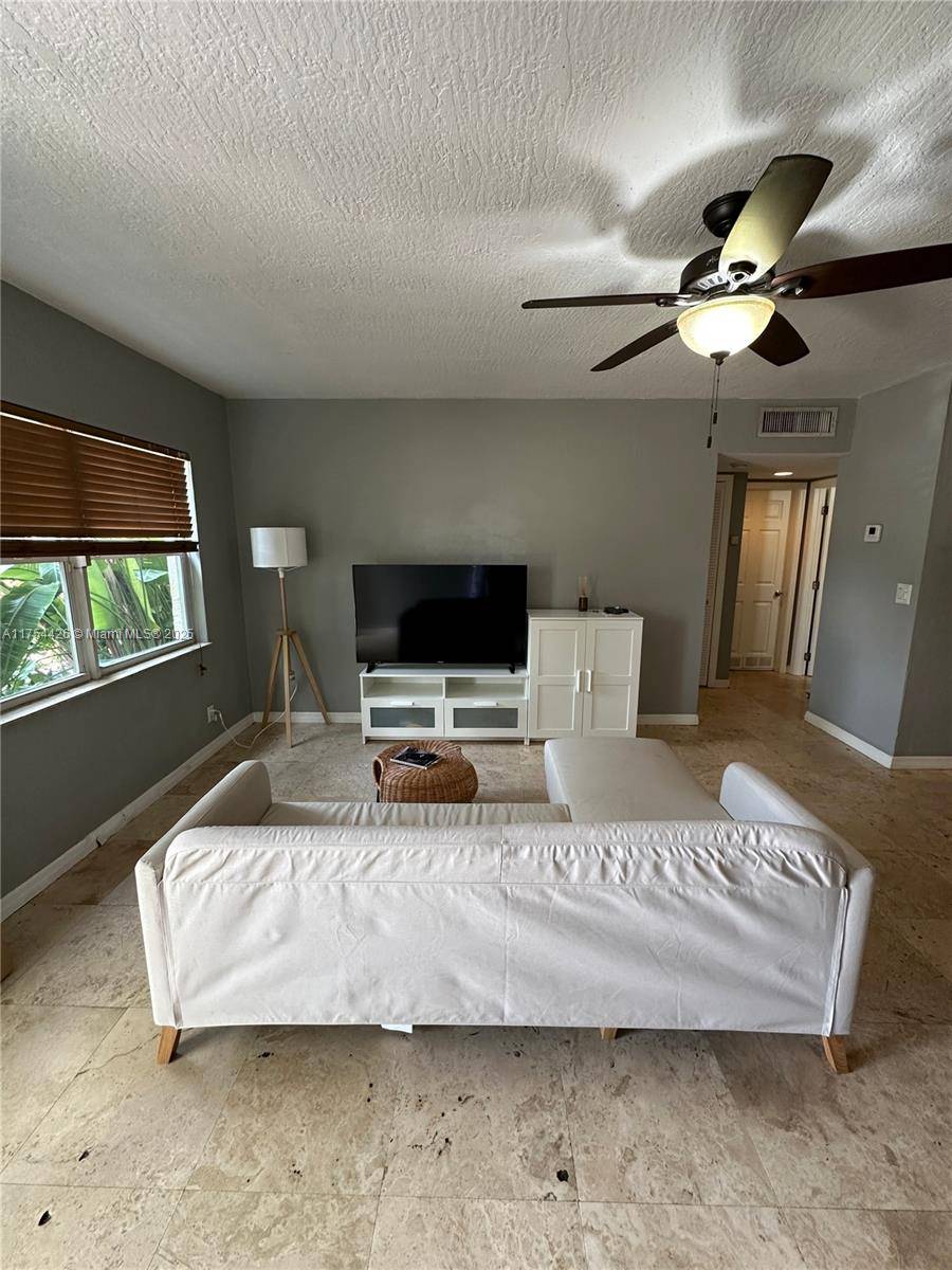 Fort Lauderdale, FL 33304,530 NE 15th Ct #1
