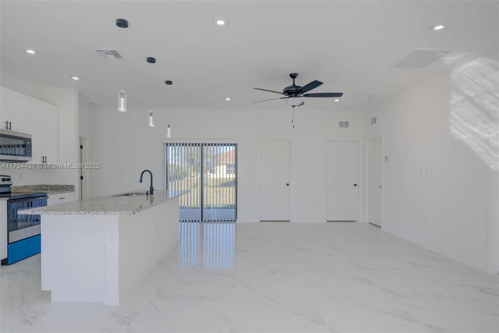 Lehigh Acres, FL 33971,2806 57TH ST W
