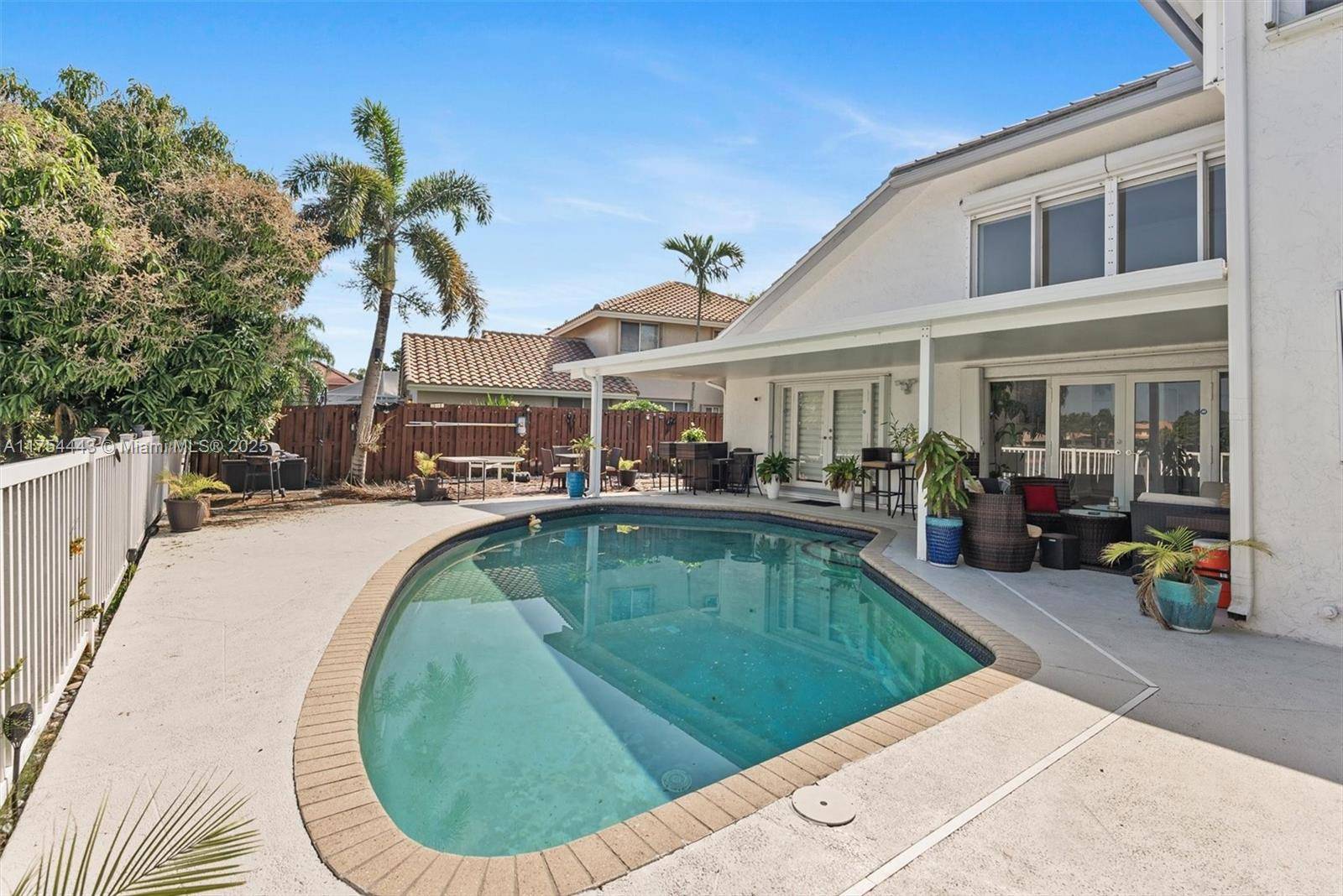 Pembroke Pines, FL 33025,10261 SW 15th St