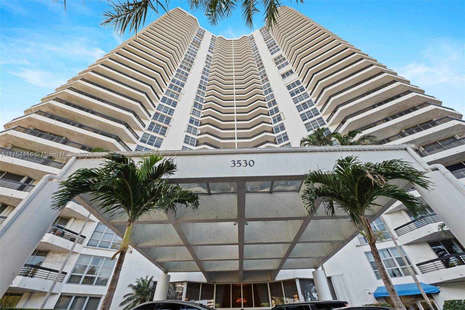 Aventura, FL 33180,3530 Mystic Pointe Dr #415