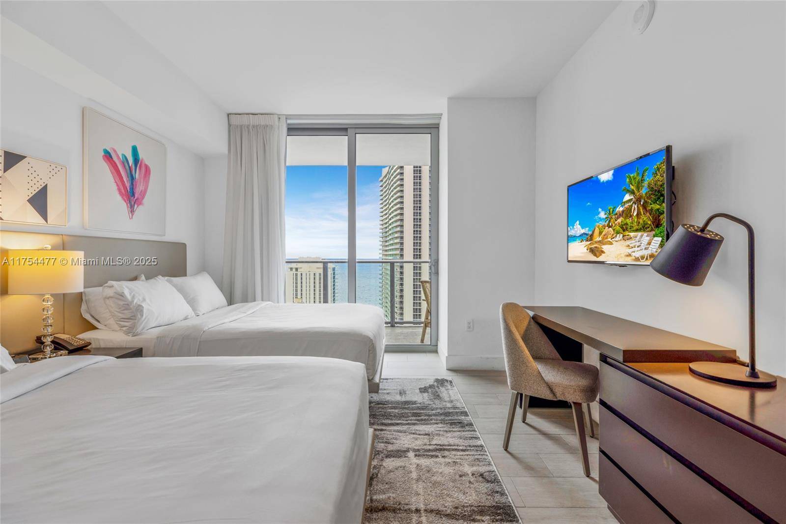 Hollywood, FL 33019,4010 S Ocean Dr #R2505