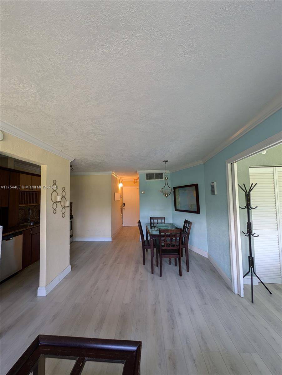 Miami Beach, FL 33139,1881 Washington Ave #3G