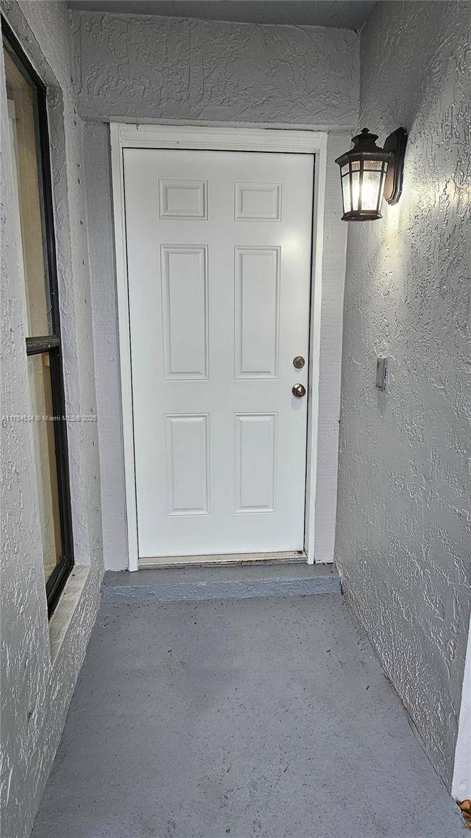 Sunrise, FL 33351,8048 NW 41st Ct #8048