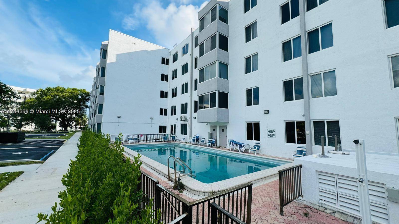 Sunny Isles Beach, FL 33160,250 180th Dr #201