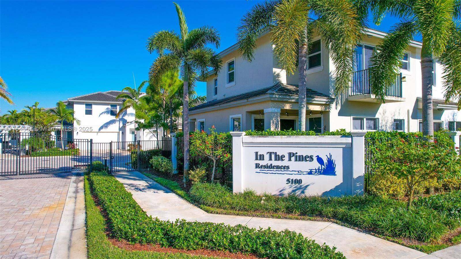 Coconut Creek, FL 33073,6950 Pines Cir