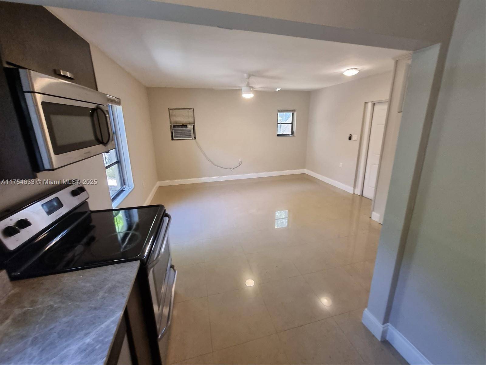 Fort Lauderdale, FL 33304,1216 NE 14th Ave #Rear