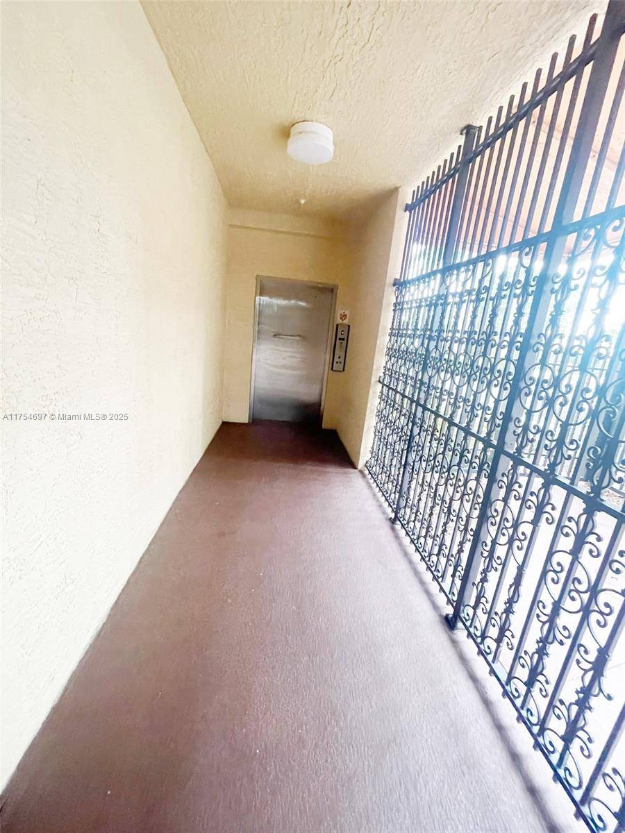 West Palm Beach, FL 33401,1610 Presidential Way #205