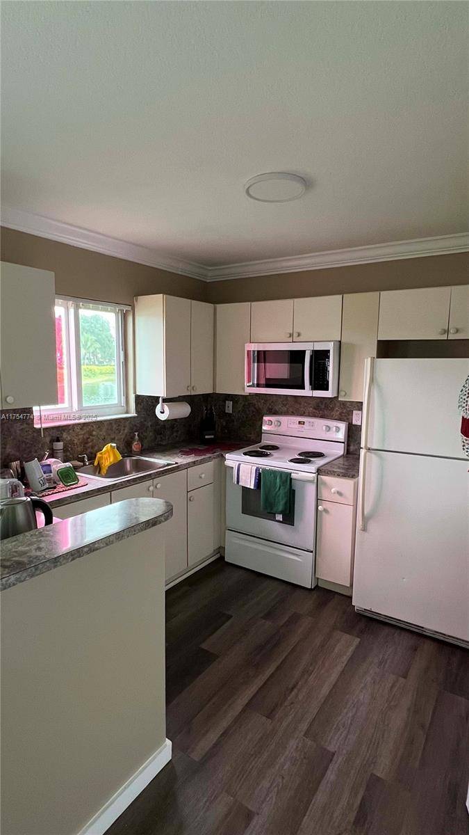 Homestead, FL 33033,1005 NE 34th Ave #104