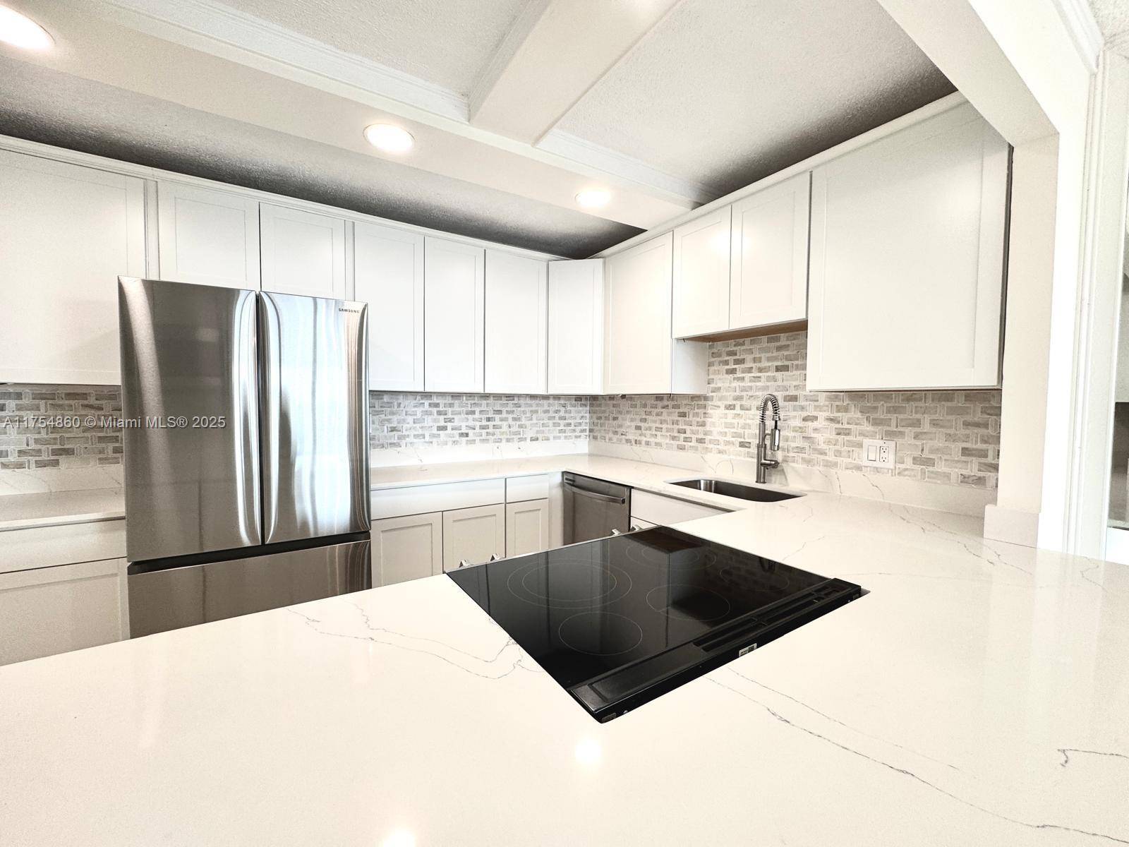 Hollywood, FL 33019,3800 S Ocean Dr #1707