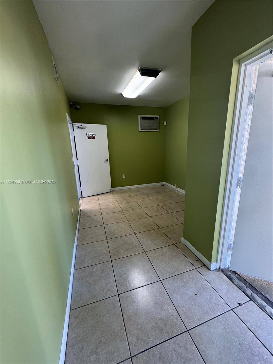 Hialeah Gardens, FL 33018,10810 NW 138th St #1-D