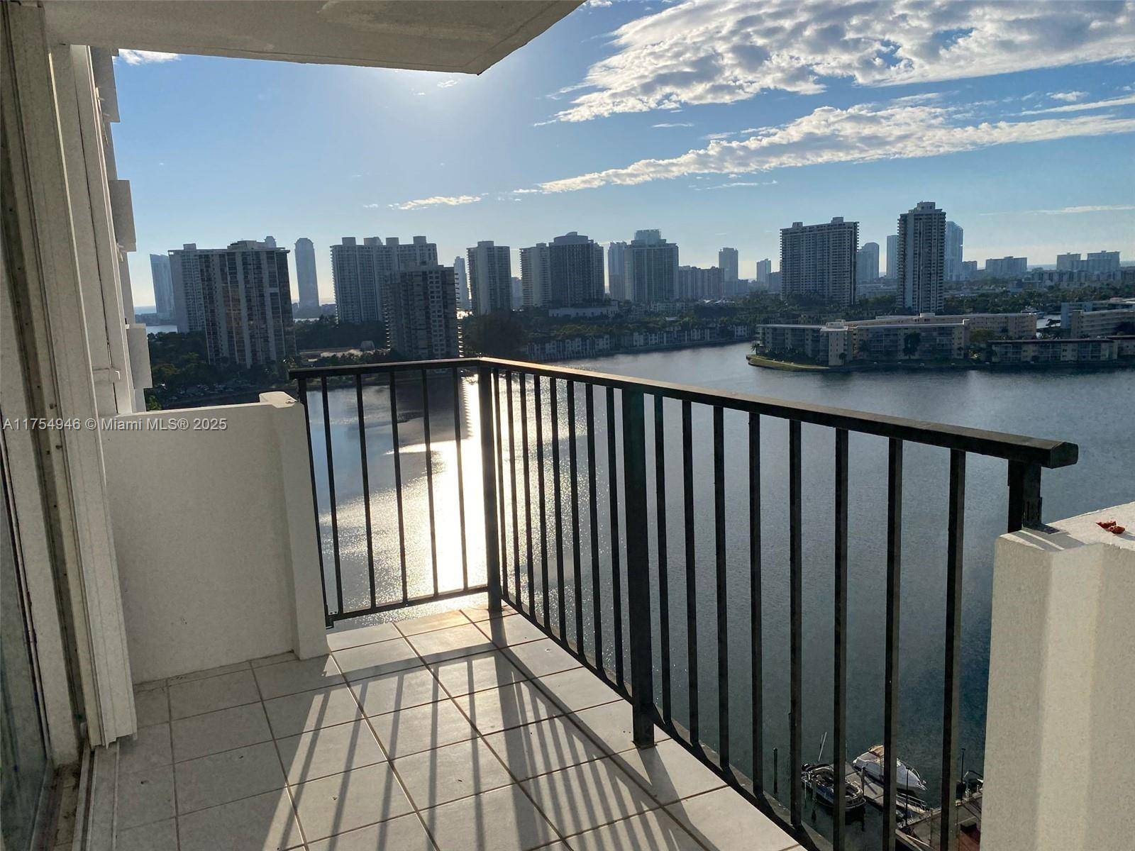 Aventura, FL 33160,2780 NE 183rd St #1810