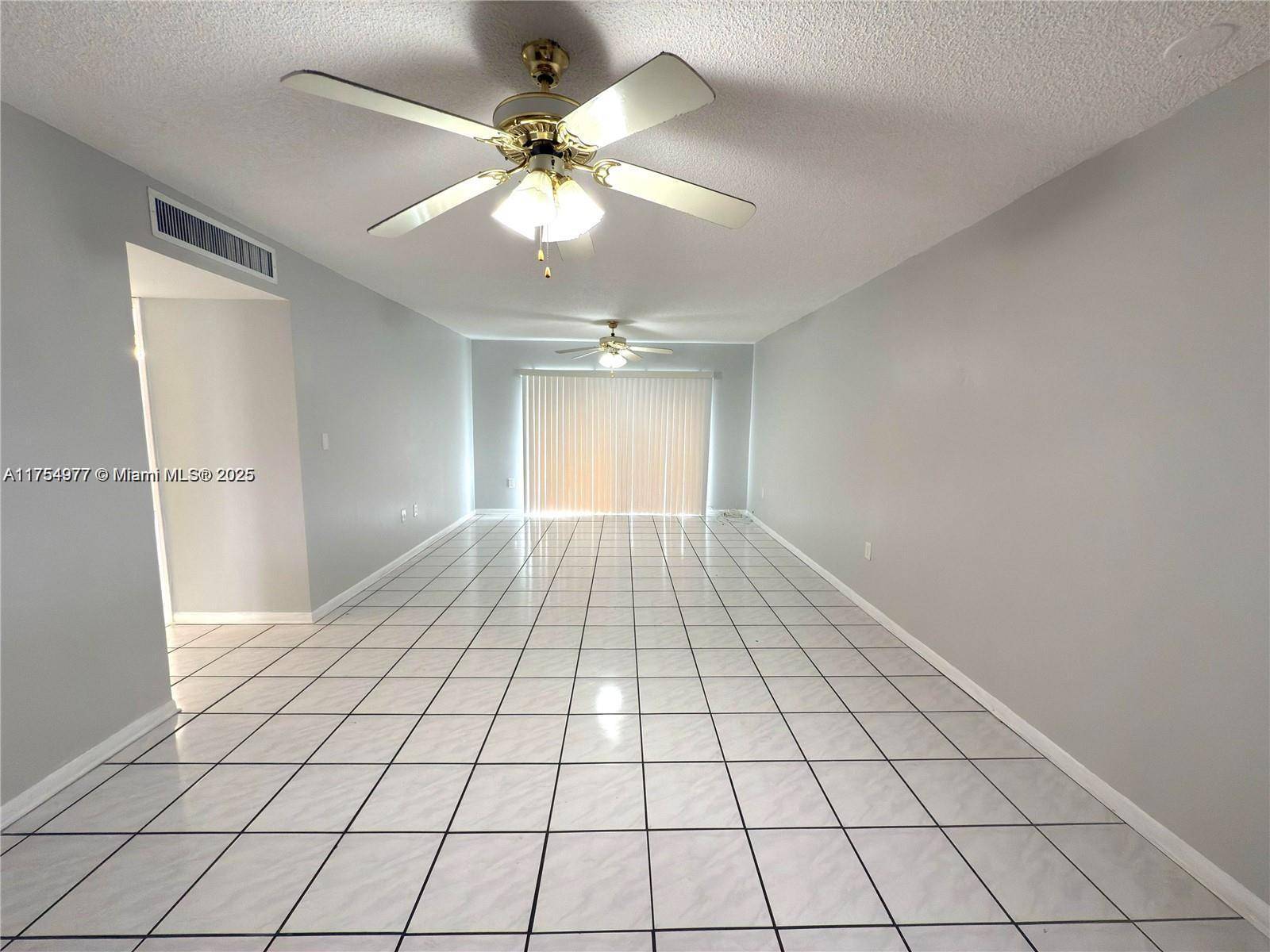Oakland Park, FL 33311,805 W Oakland Park #D19