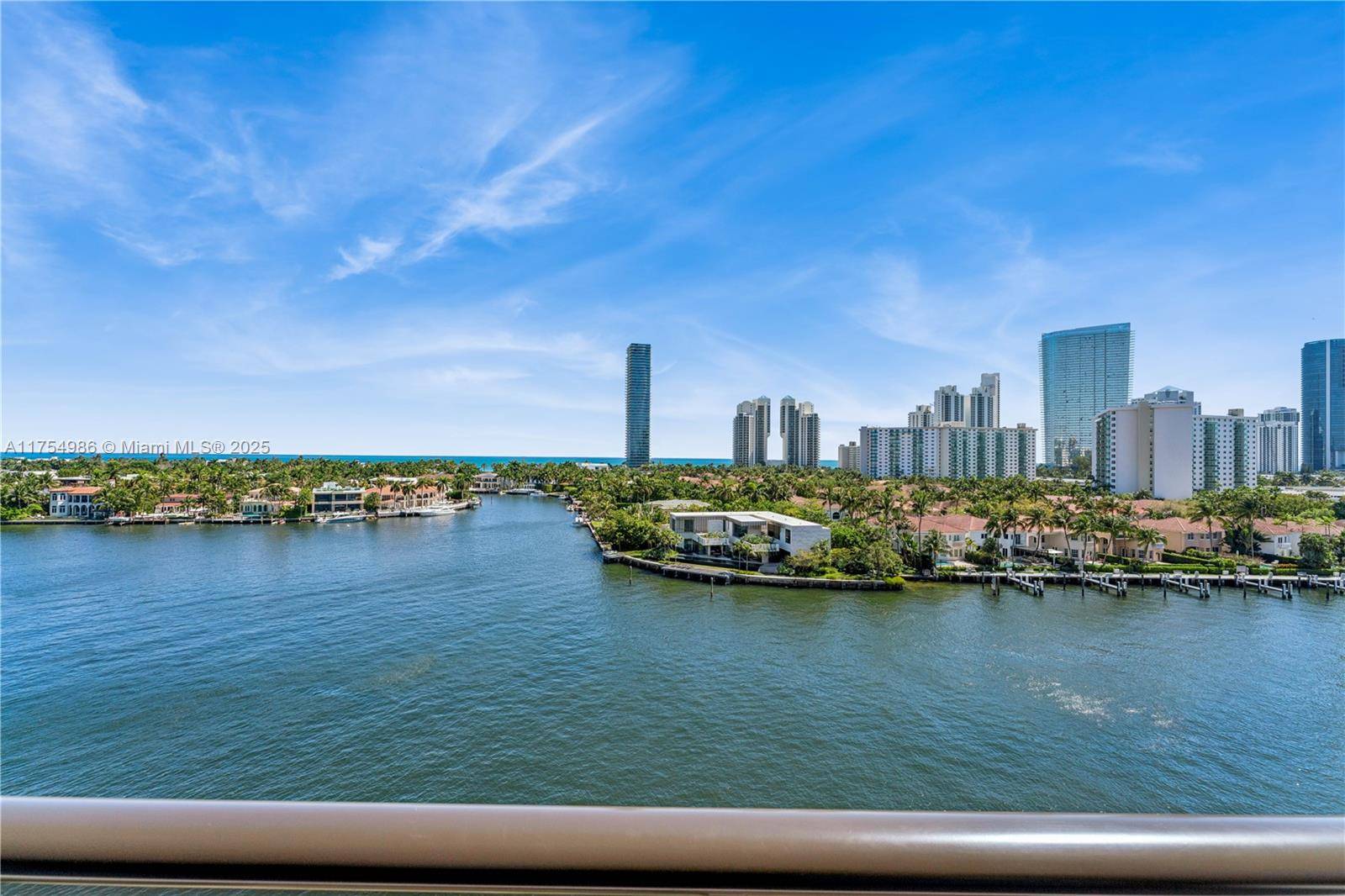 Aventura, FL 33180,19667 Turnberry Way #8K