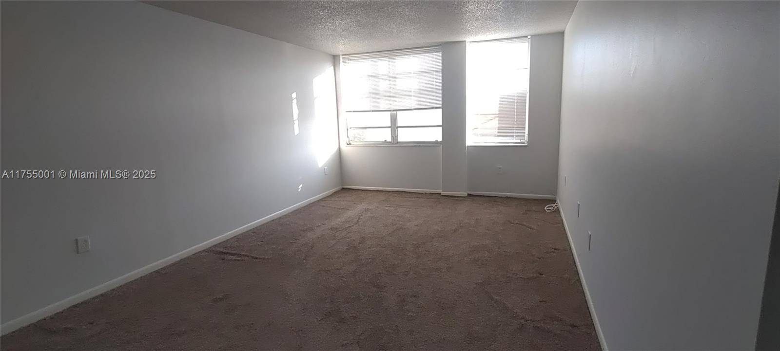 North Miami, FL 33161,13390 NE 7th Ave #302