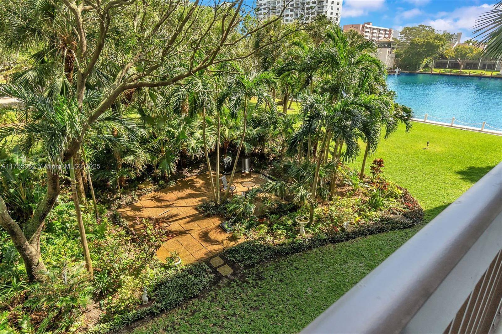 Pompano Beach, FL 33062,2900 NE 14th St Cswy #305