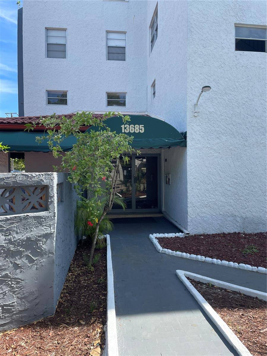 North Miami, FL 33161,13685 NE 10th Ave #302