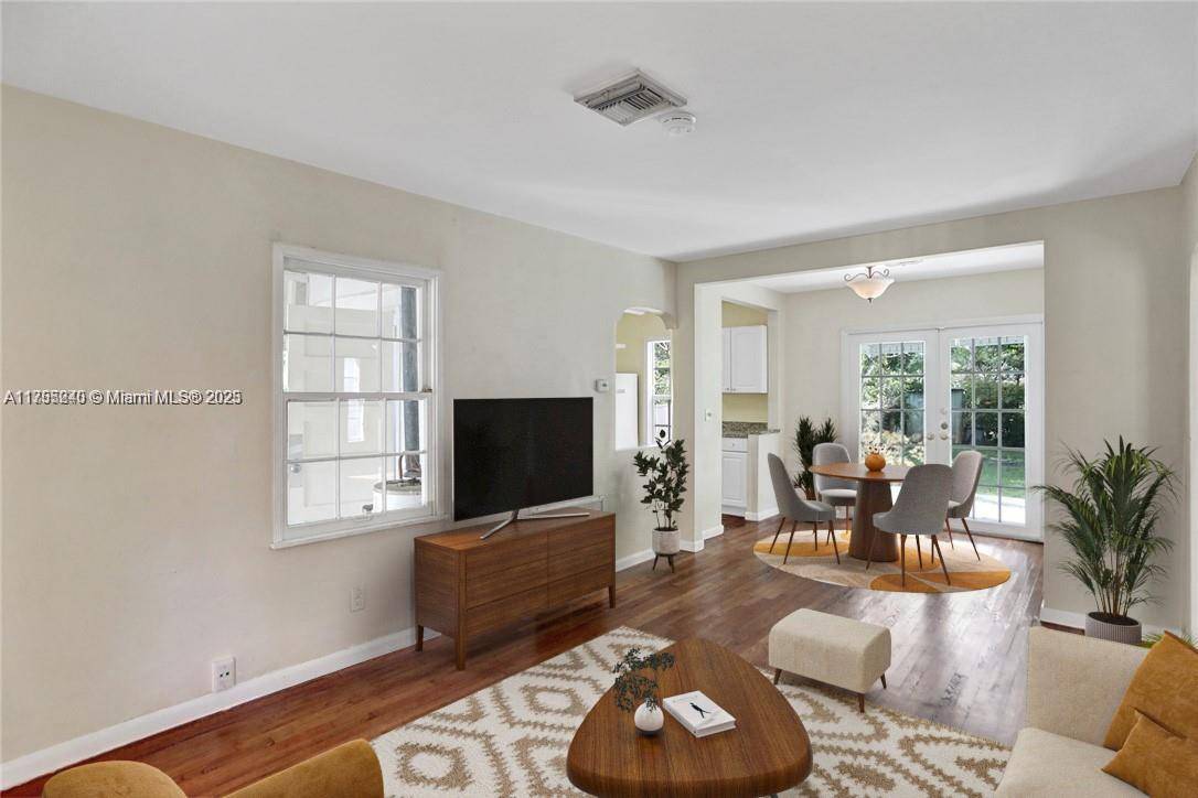 Fort Lauderdale, FL 33315,707 SW 11th St