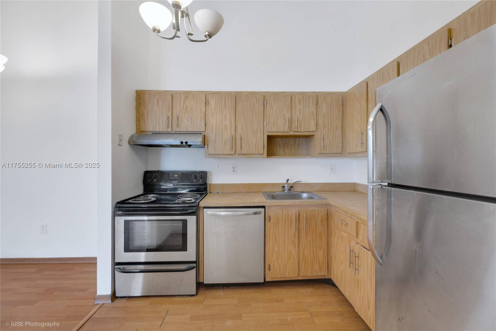 Miami, FL 33179,20681 NE 4th Pl #203