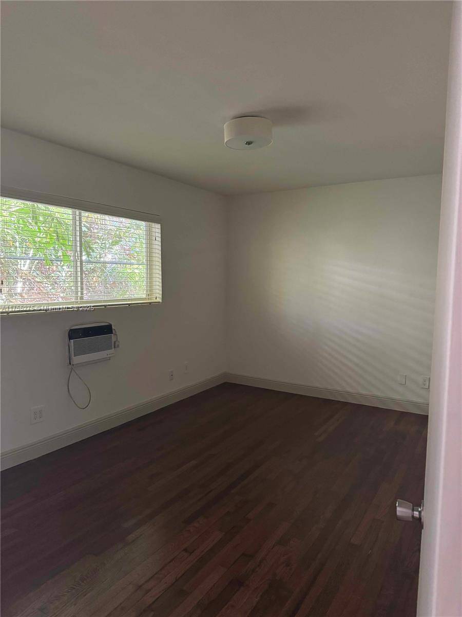Coral Gables, FL 33133,61 Edgewater Dr #7