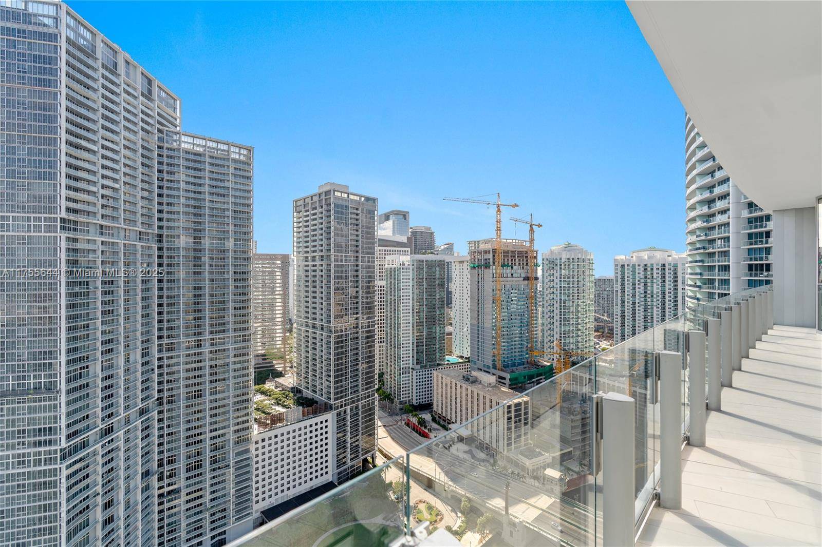 Miami, FL 33131,300 Biscayne Blvd Way #3506