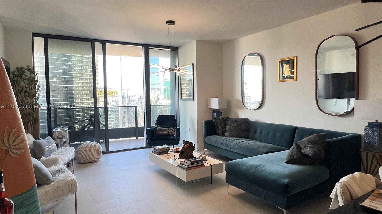 Miami, FL 33131,1000 Brickell Plz #4814