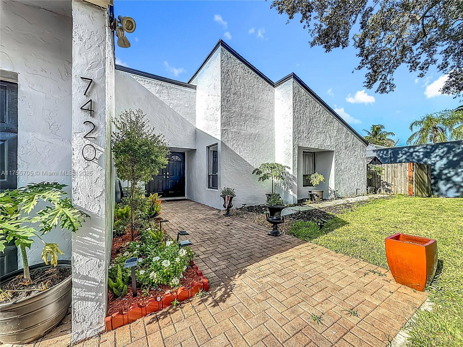 Lauderhill, FL 33319,7420 NW 35th Ct