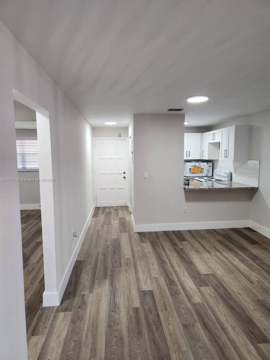 Miami, FL 33135,1923 SW 2nd St #2