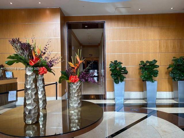 Miami, FL 33132,244 Biscayne Blvd #246