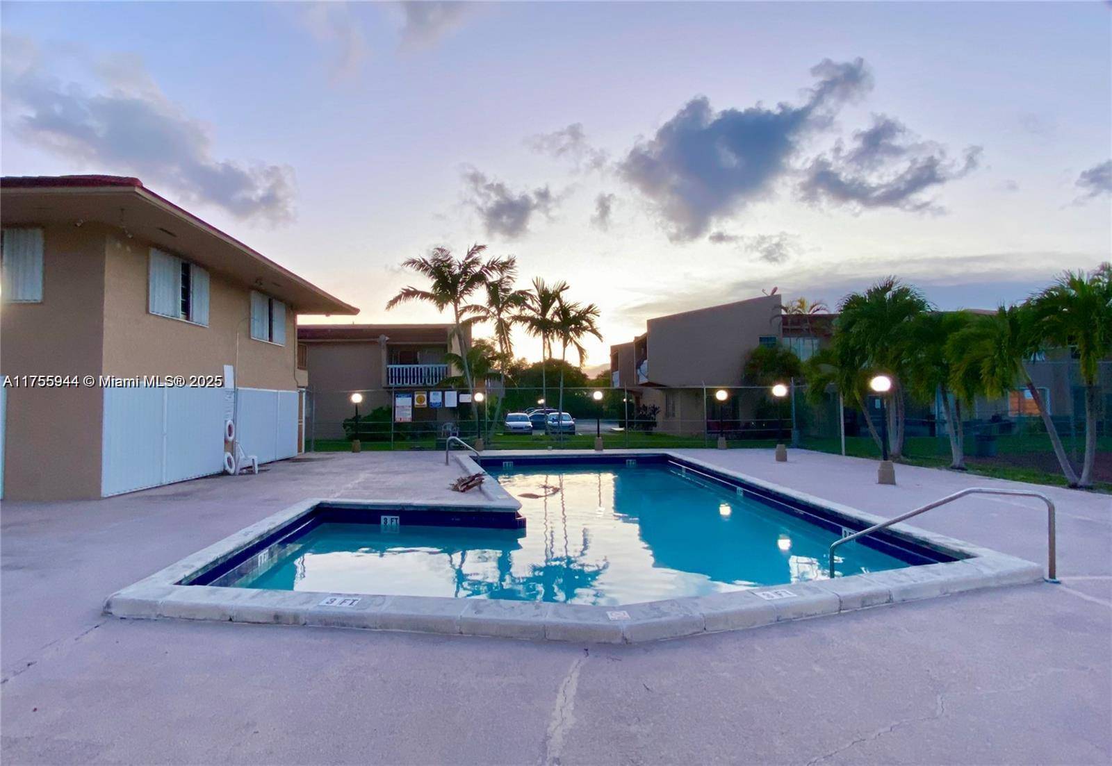 Palmetto Bay, FL 33157,17190 SW 94th #903