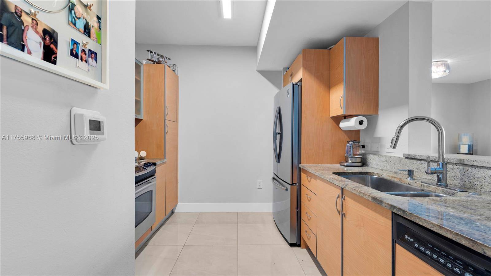 Aventura, FL 33180,2775 NE 187th St #318