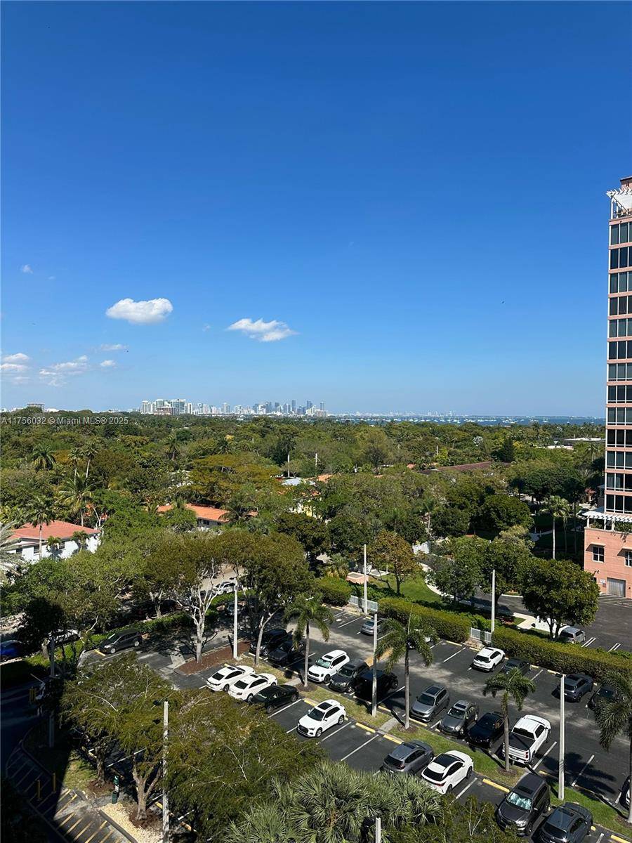 Coral Gables, FL 33133,90 Edgewater Dr #910