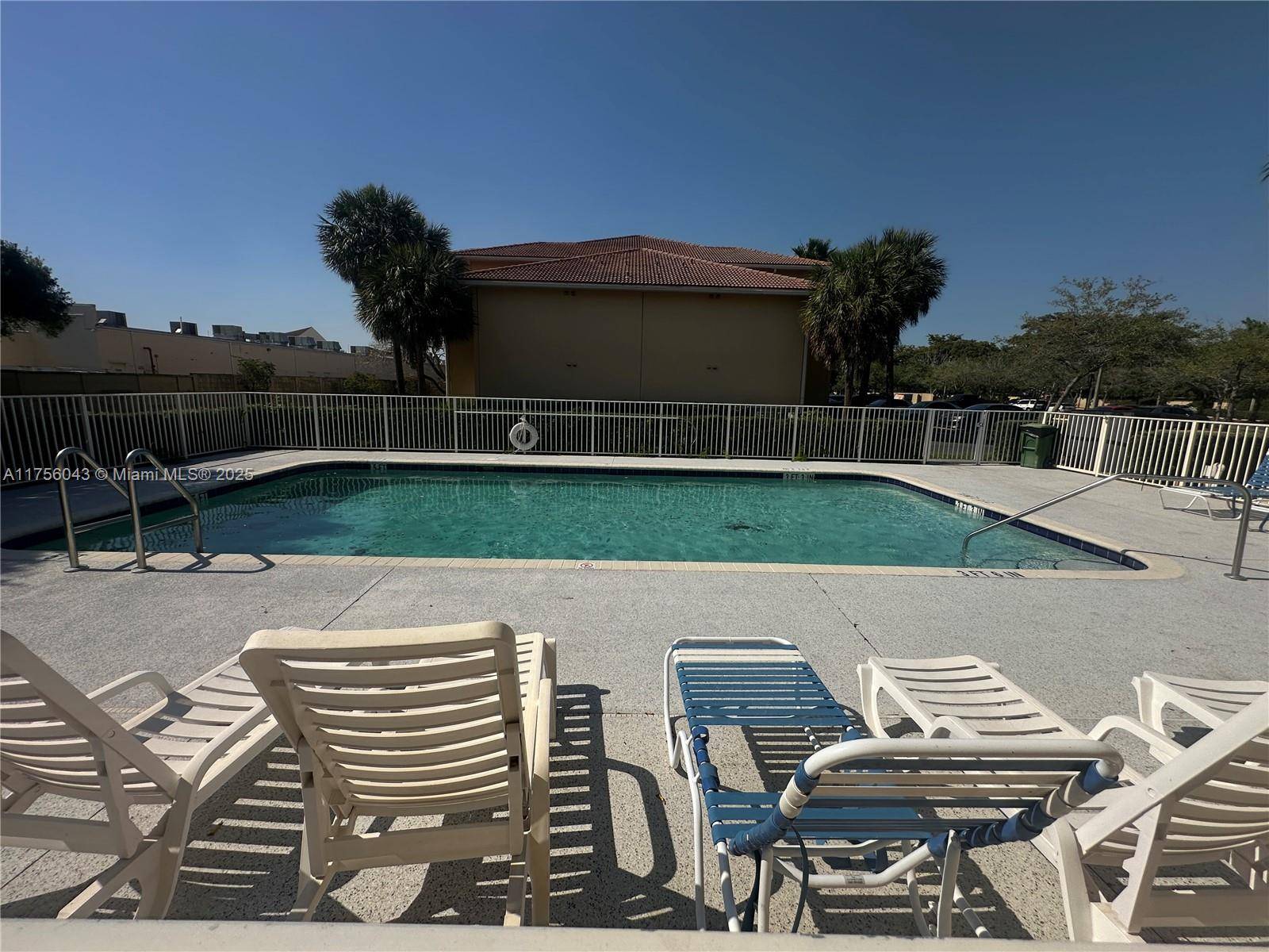 Tamarac, FL 33321,9909 Westwood Dr #16-1