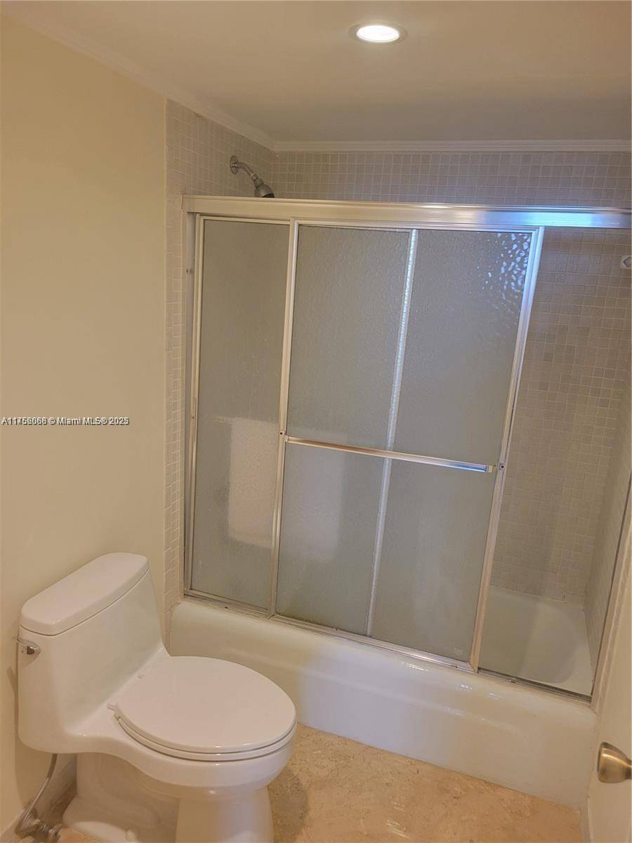 Miami, FL 33129,2333 Brickell Ave #2504