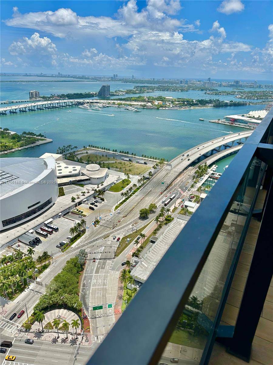 Miami, FL 33132,398 NE 5th St #4005