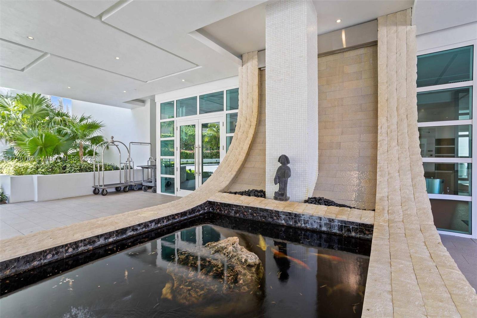 Miami, FL 33131,900 Brickell Key Blvd #1502