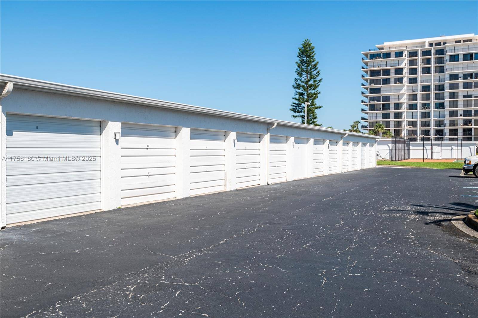 Cocoa Beach, FL 32931,2090 ATLANTIC AVE #402