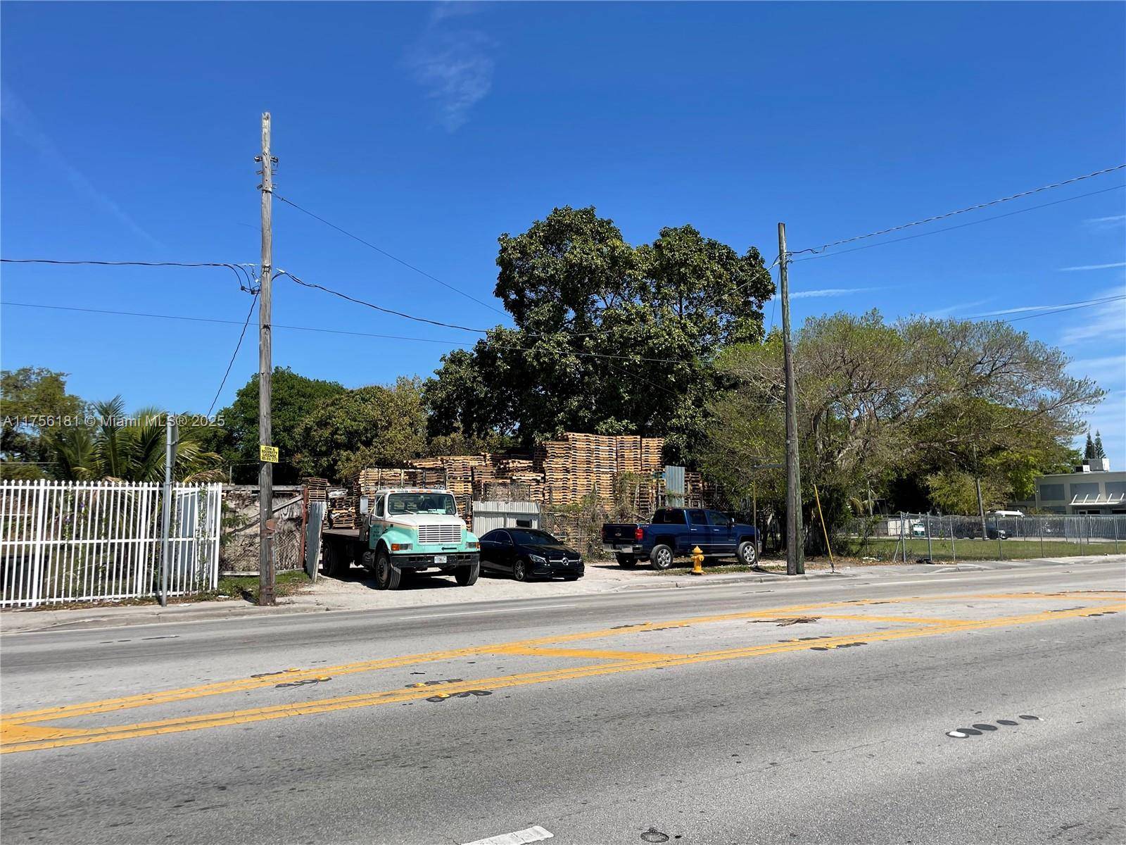 Miami, FL 33142,3021 NW 54th St
