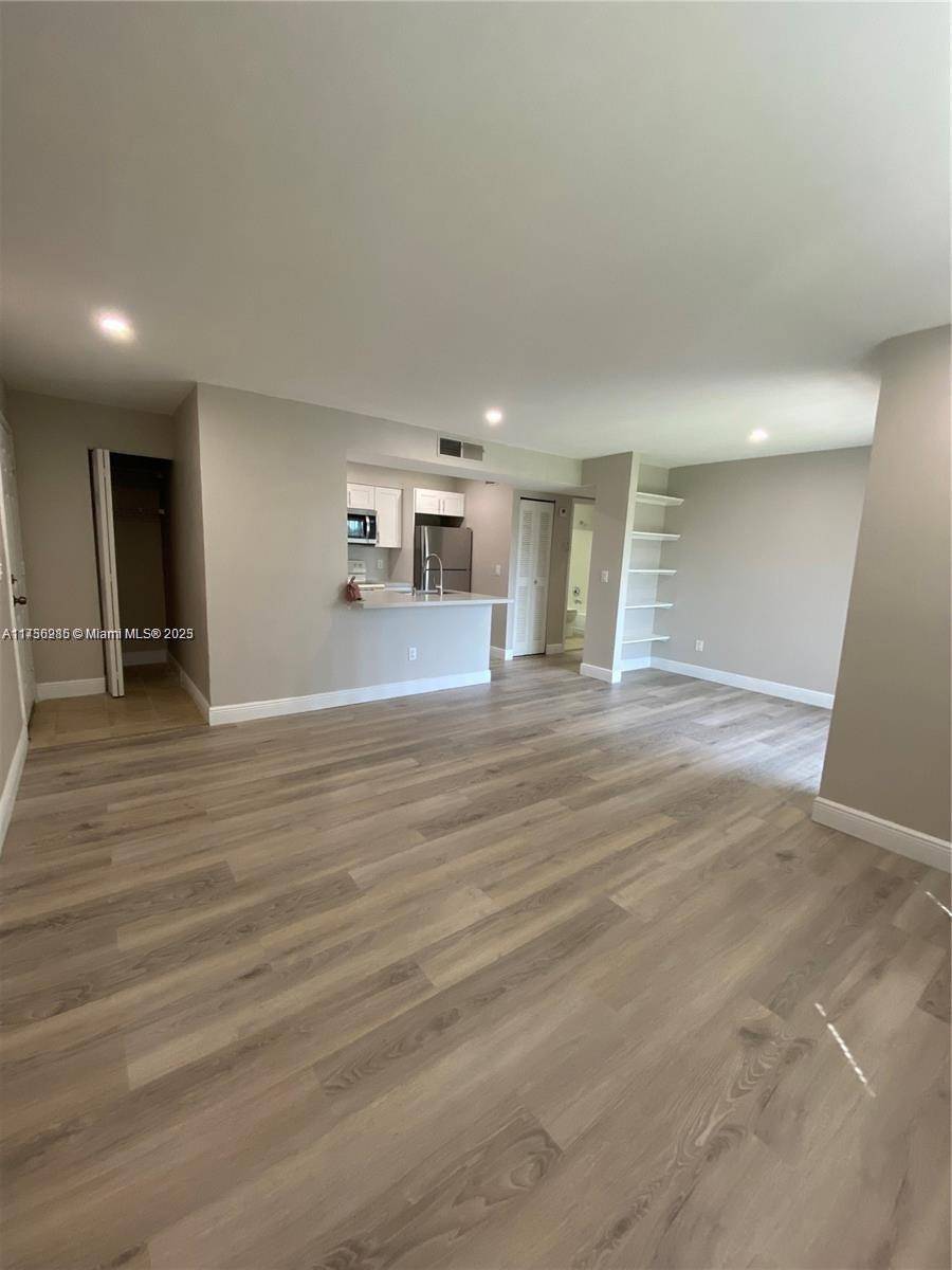Pompano Beach, FL 33069,1261 SW 46th Ave #2012