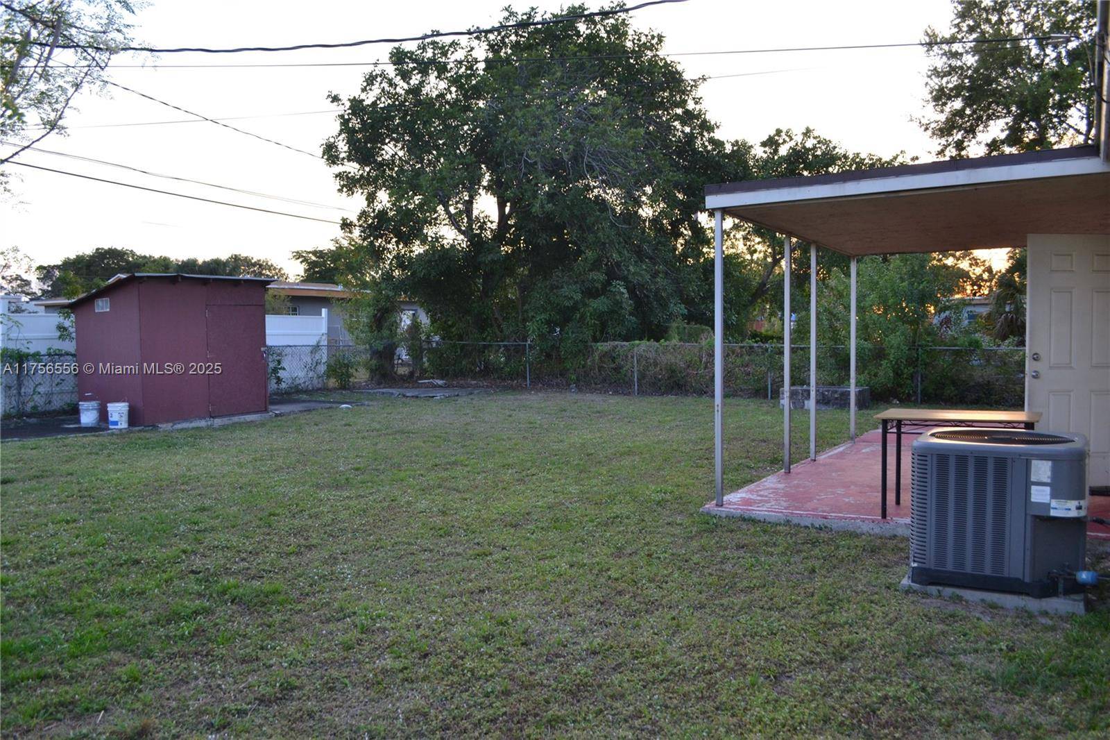 Lauderhill, FL 33311,3282 NW 13th St