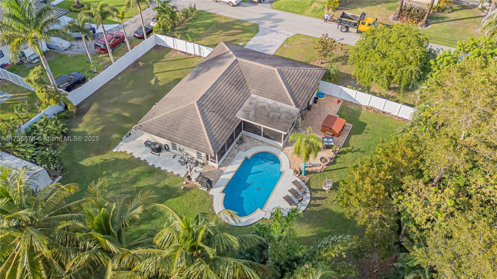 Plantation, FL 33325,11400 Tara Dr